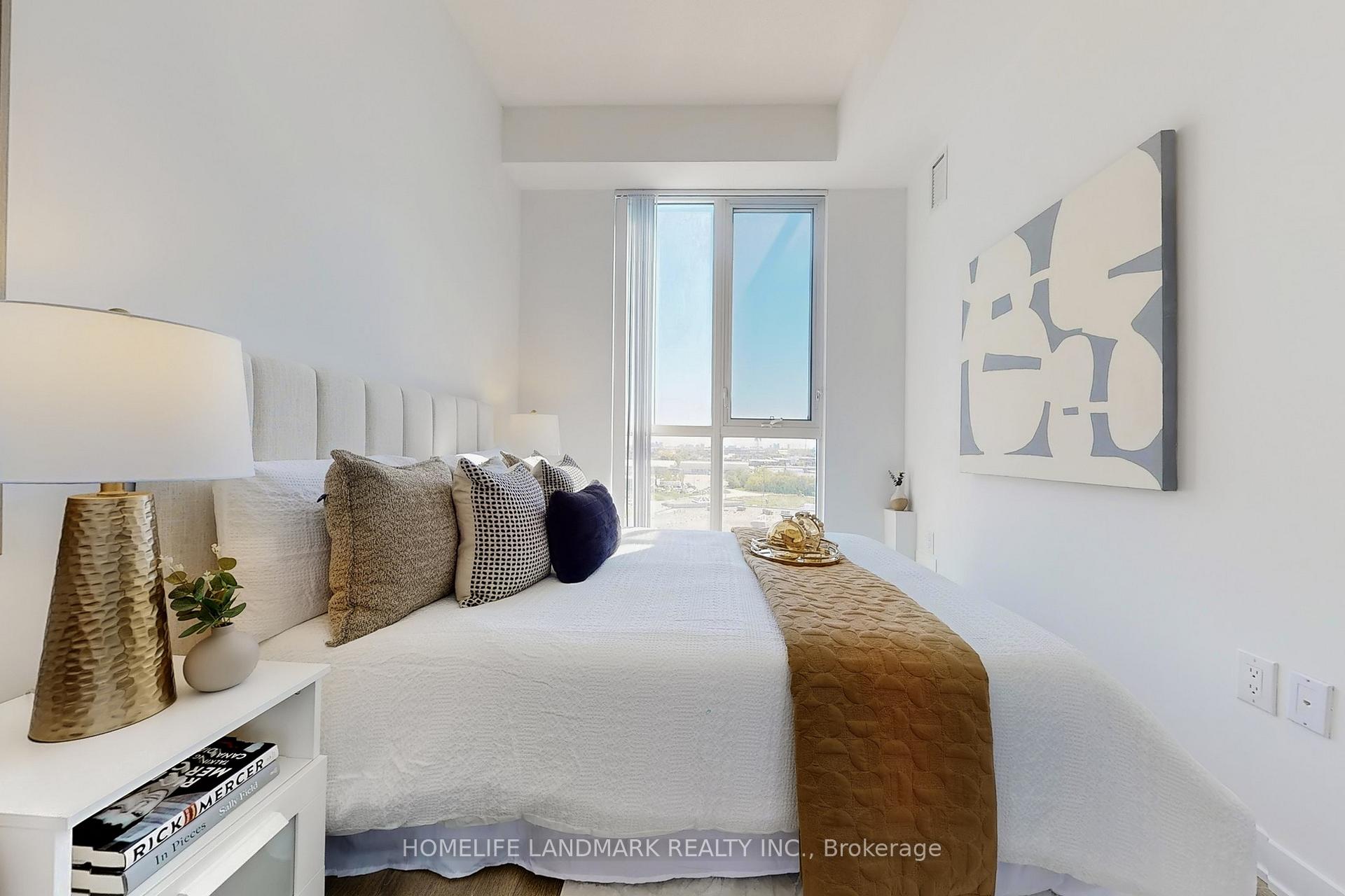 Photo 21 of Unit 912, 60 Honeycrisp Crescent, Vaughan, Vaughan Corporate Centre — HOMEH
