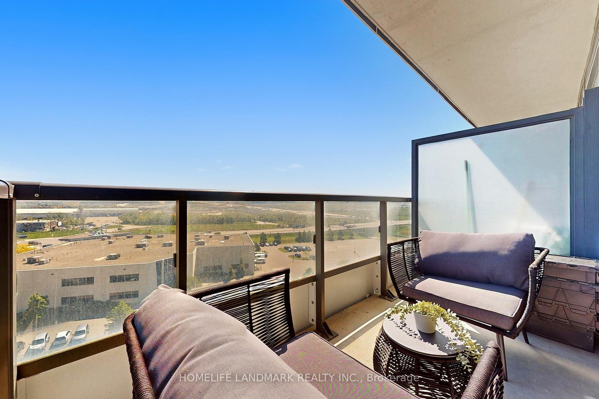 Photo 27 of Unit 912, 60 Honeycrisp Crescent, Vaughan, Vaughan Corporate Centre — HOMEH