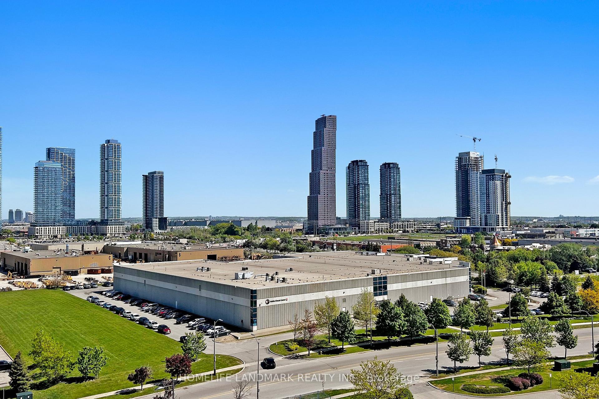 Photo 28 of Unit 912, 60 Honeycrisp Crescent, Vaughan, Vaughan Corporate Centre — HOMEH