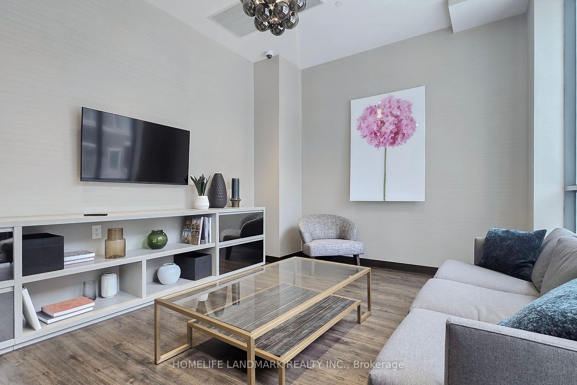 Photo 33 of Unit 912, 60 Honeycrisp Crescent, Vaughan, Vaughan Corporate Centre — HOMEH