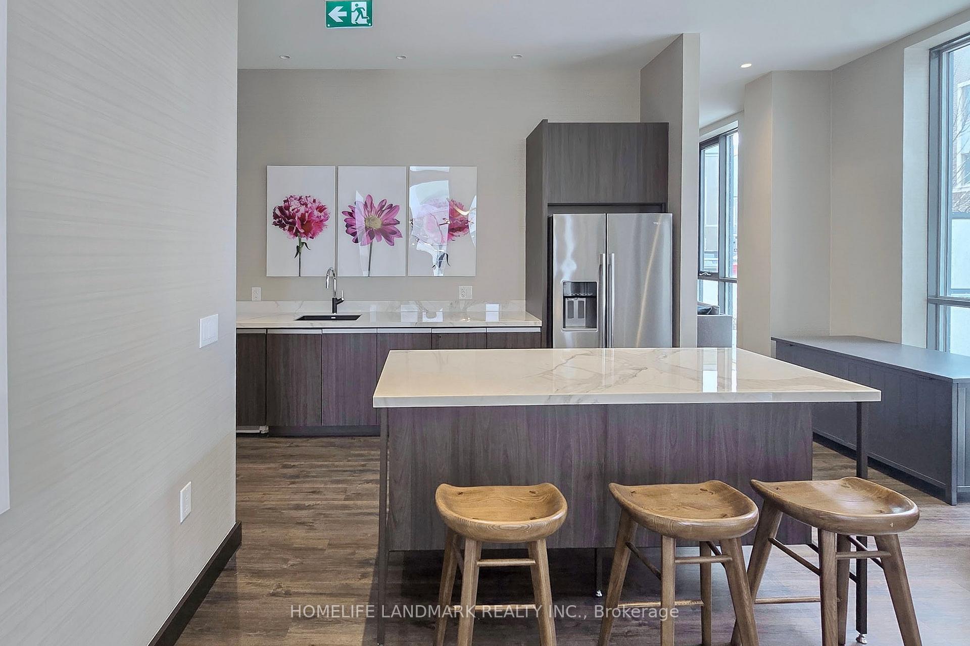 Photo 37 of Unit 912, 60 Honeycrisp Crescent, Vaughan, Vaughan Corporate Centre — HOMEH