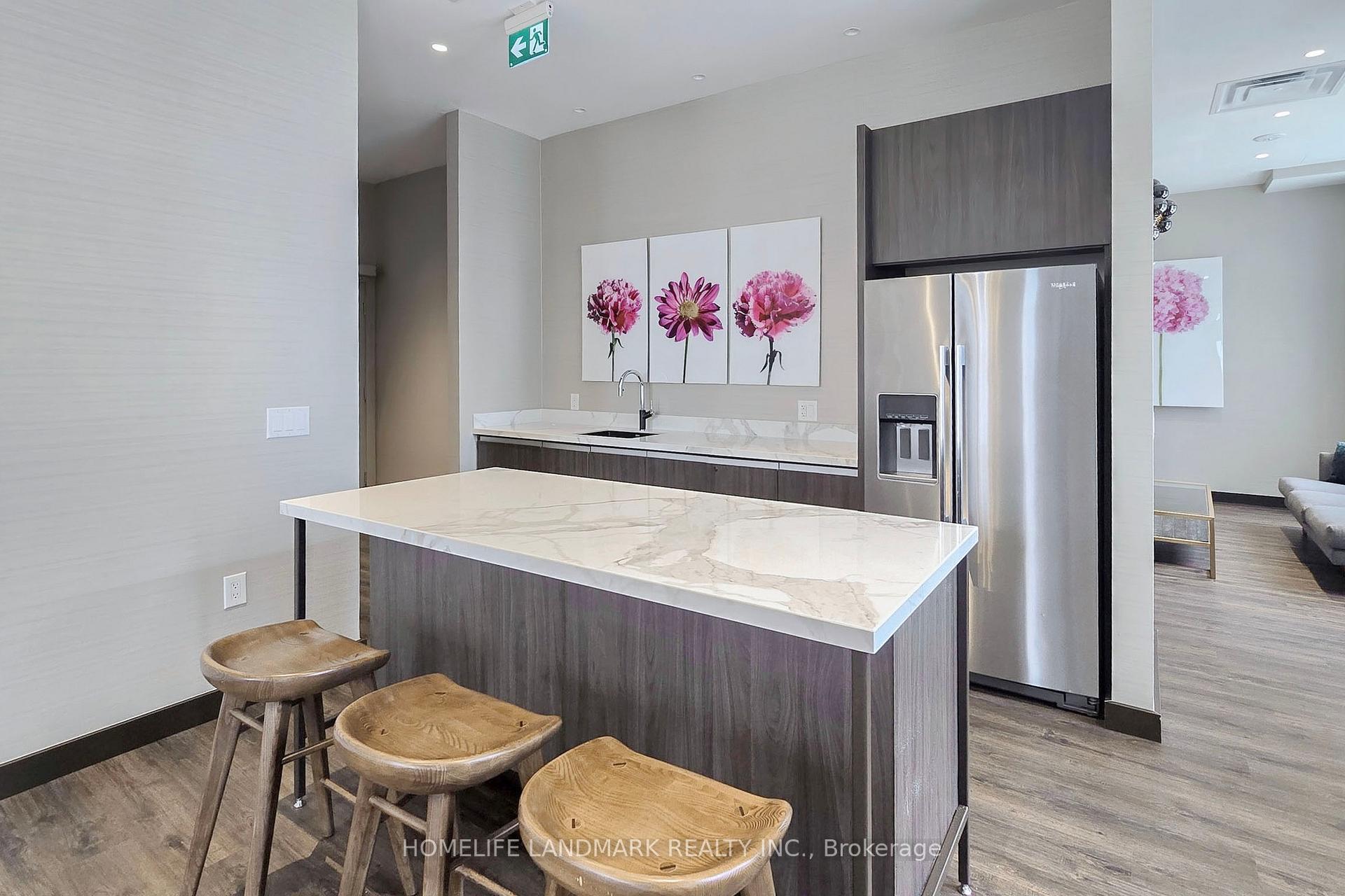 Photo 38 of Unit 912, 60 Honeycrisp Crescent, Vaughan, Vaughan Corporate Centre — HOMEH