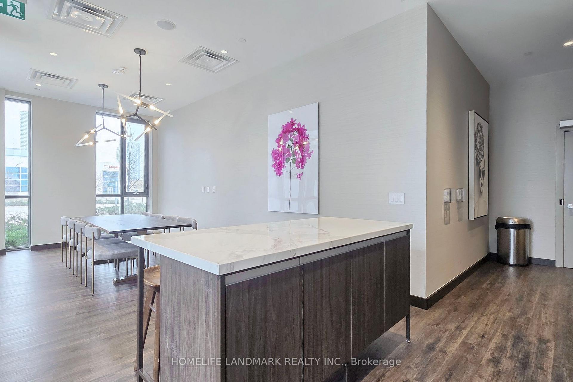 Photo 48 of Unit 912, 60 Honeycrisp Crescent, Vaughan, Vaughan Corporate Centre — HOMEH