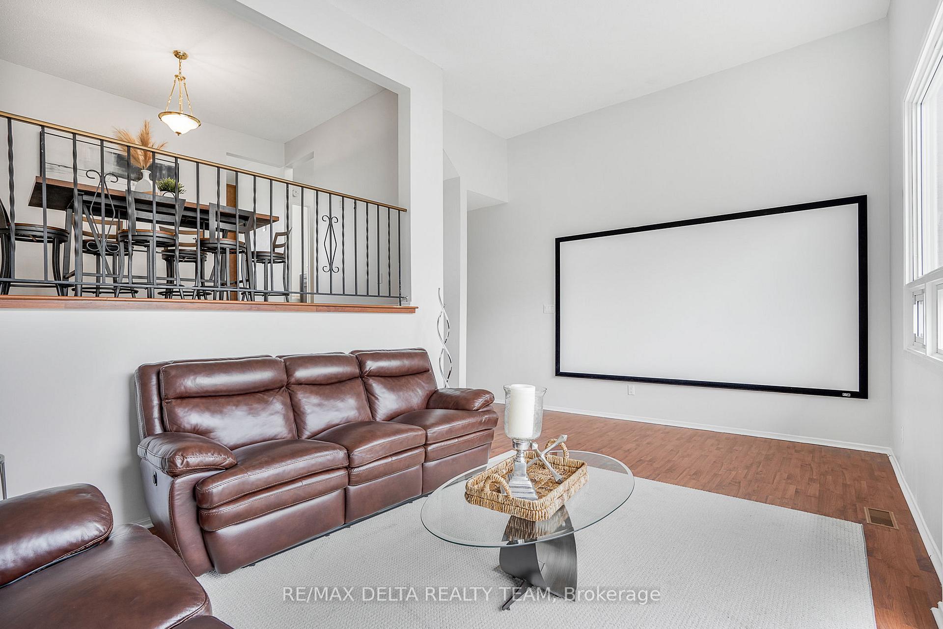 Photo 6 of Unit 49, 2115 Erinbrook Crescent, Ottawa, Sheffield Glen/Industrial Park — HOMEH