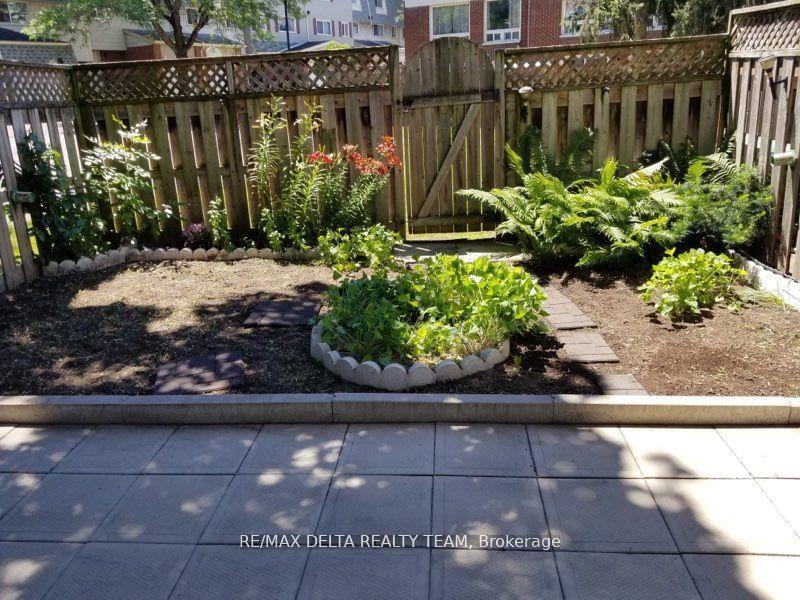 Photo 23 of Unit 49, 2115 Erinbrook Crescent, Ottawa, Sheffield Glen/Industrial Park — HOMEH