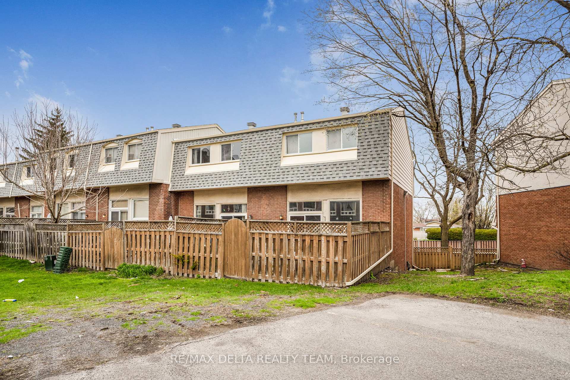 Photo 26 of Unit 49, 2115 Erinbrook Crescent, Ottawa, Sheffield Glen/Industrial Park — HOMEH