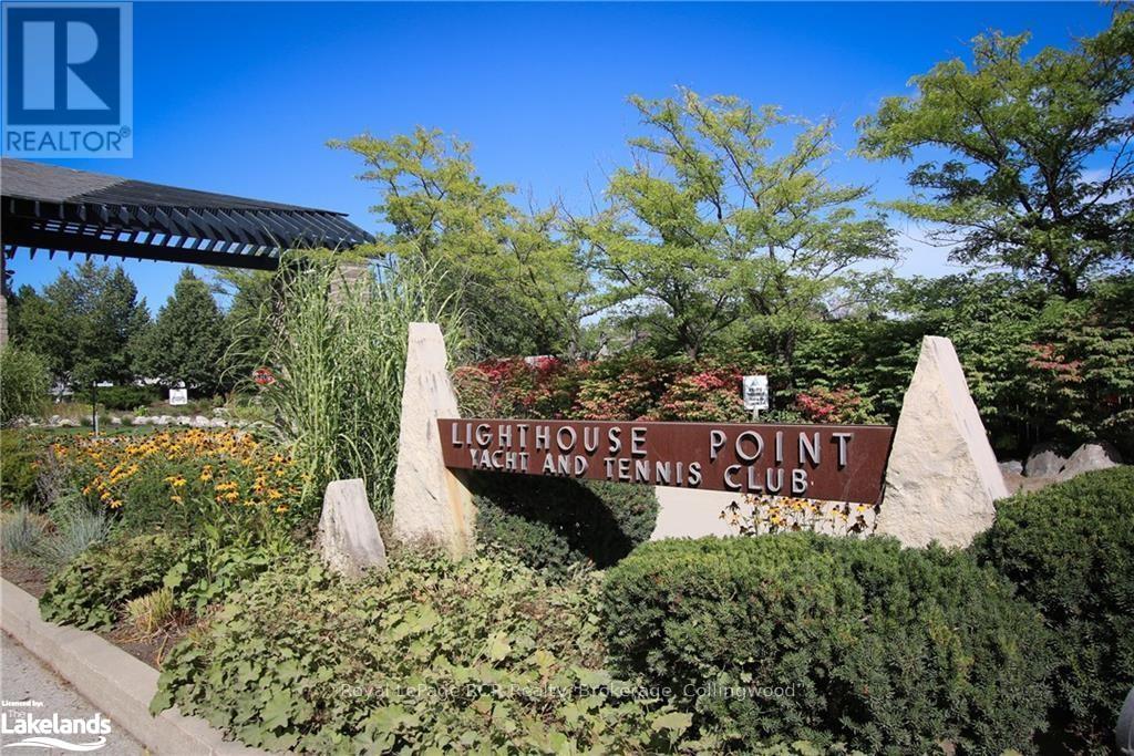 Front of 402 Mariners Way