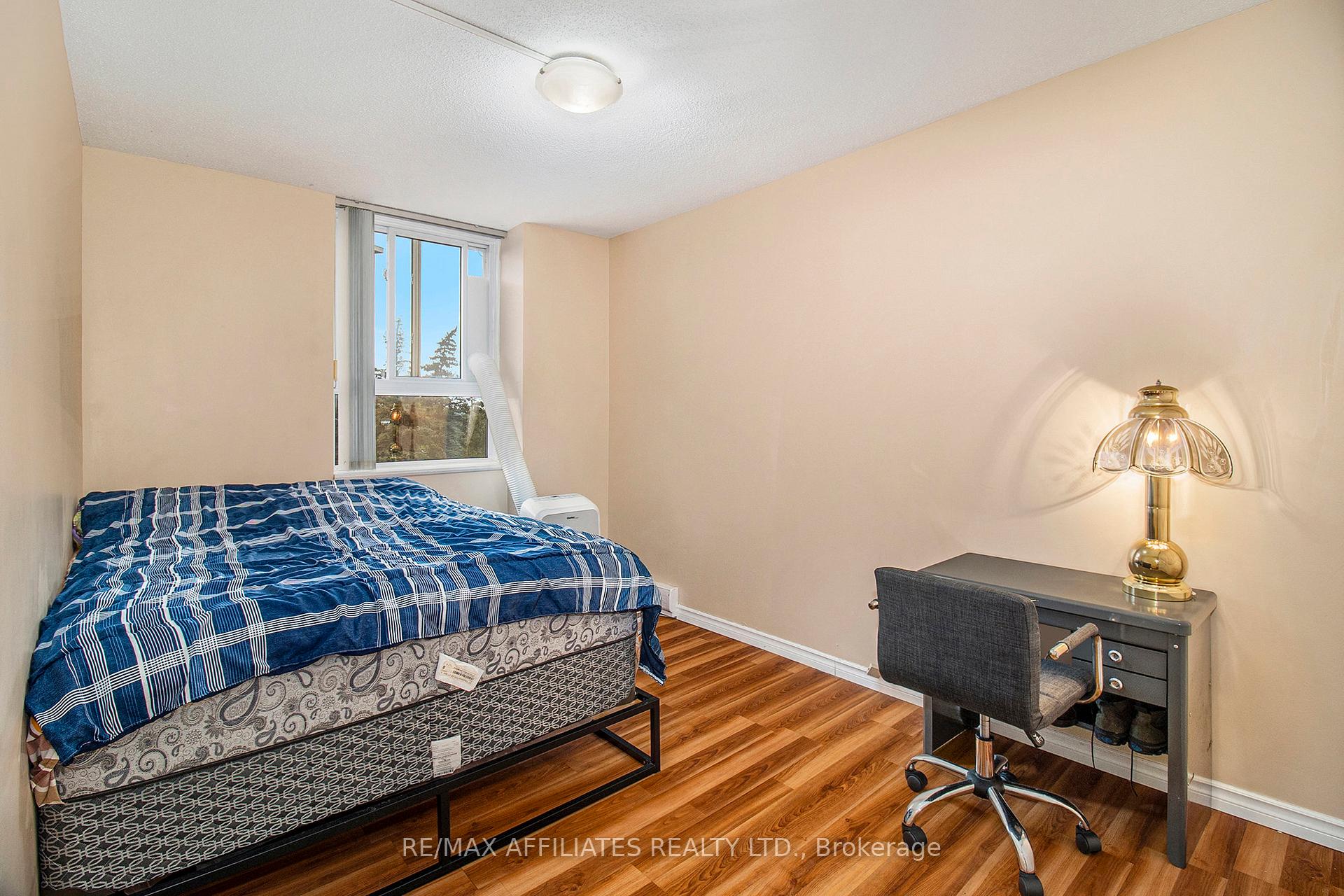 Photo 7 of Unit 403, 2000 Jasmine Crescent, Ottawa, Beacon Hill South — HOMEH