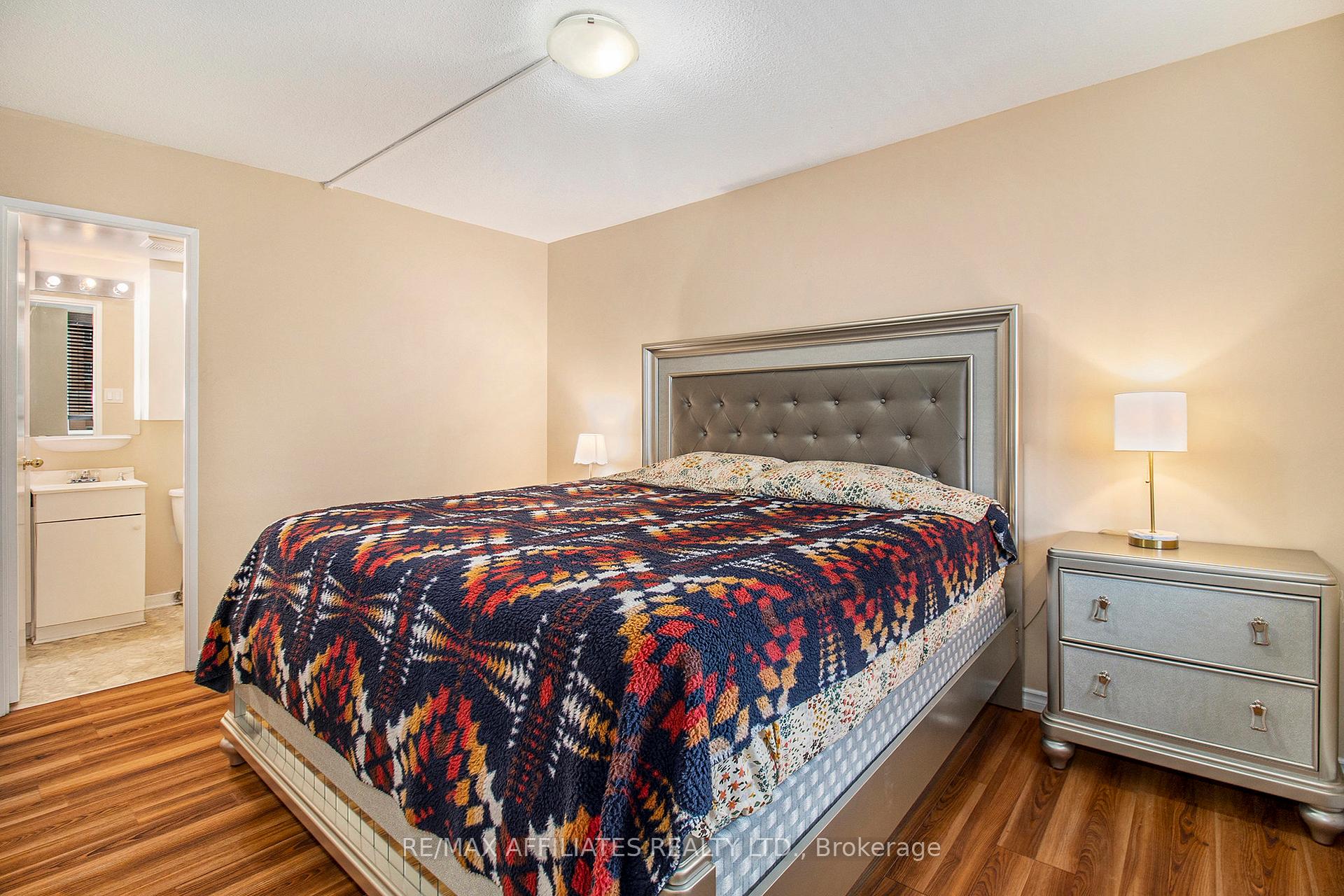 Photo 11 of Unit 403, 2000 Jasmine Crescent, Ottawa, Beacon Hill South — HOMEH