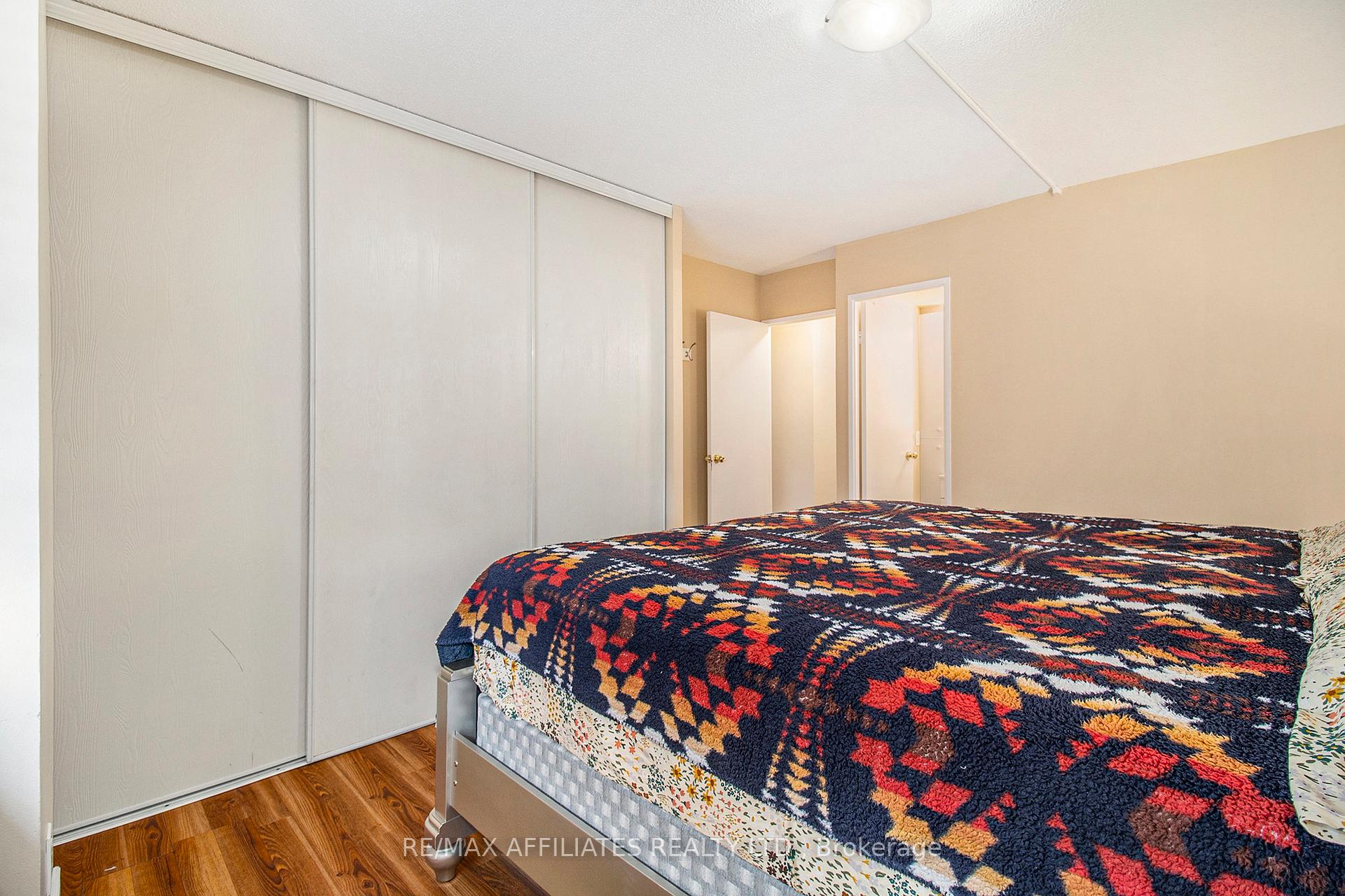 Photo 12 of Unit 403, 2000 Jasmine Crescent, Ottawa, Beacon Hill South — HOMEH