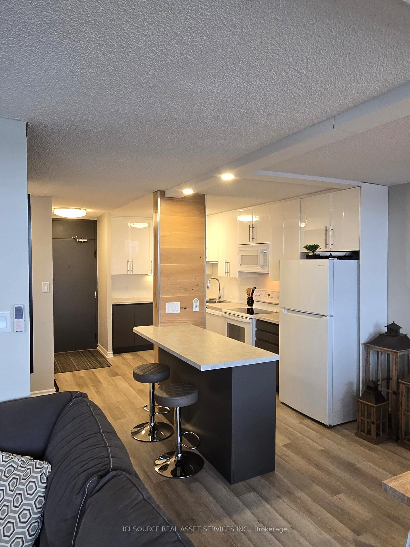 Photo 4 of Unit 1204, 2000 Jasmine Crescent, Ottawa, Beacon Hill South — HOMEH