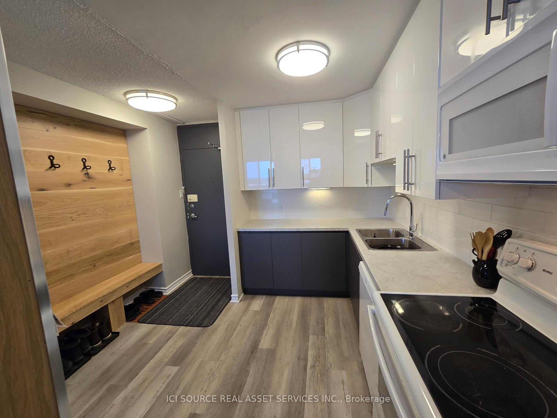Photo 5 of Unit 1204, 2000 Jasmine Crescent, Ottawa, Beacon Hill South — HOMEH