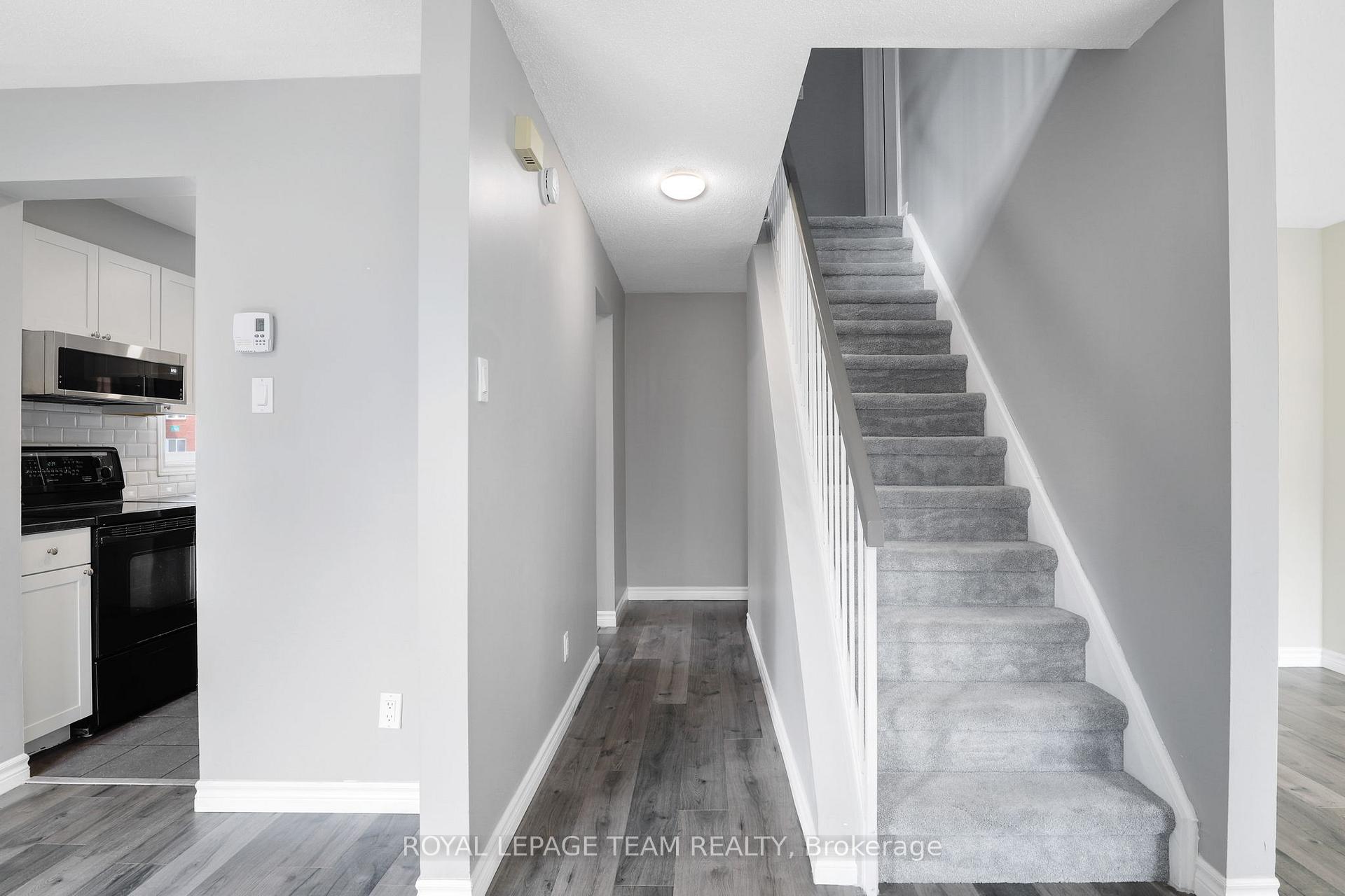 Photo 6 of Unit 106, 1770 Cabaret Lane, Ottawa, Fallingbrook/Pineridge — HOMEH