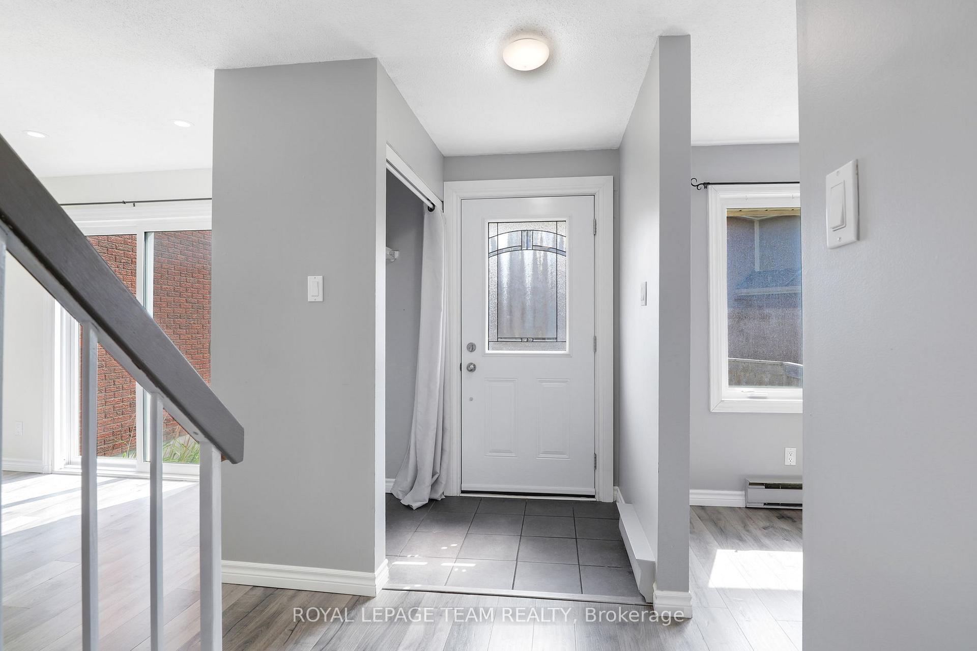 Photo 7 of Unit 106, 1770 Cabaret Lane, Ottawa, Fallingbrook/Pineridge — HOMEH