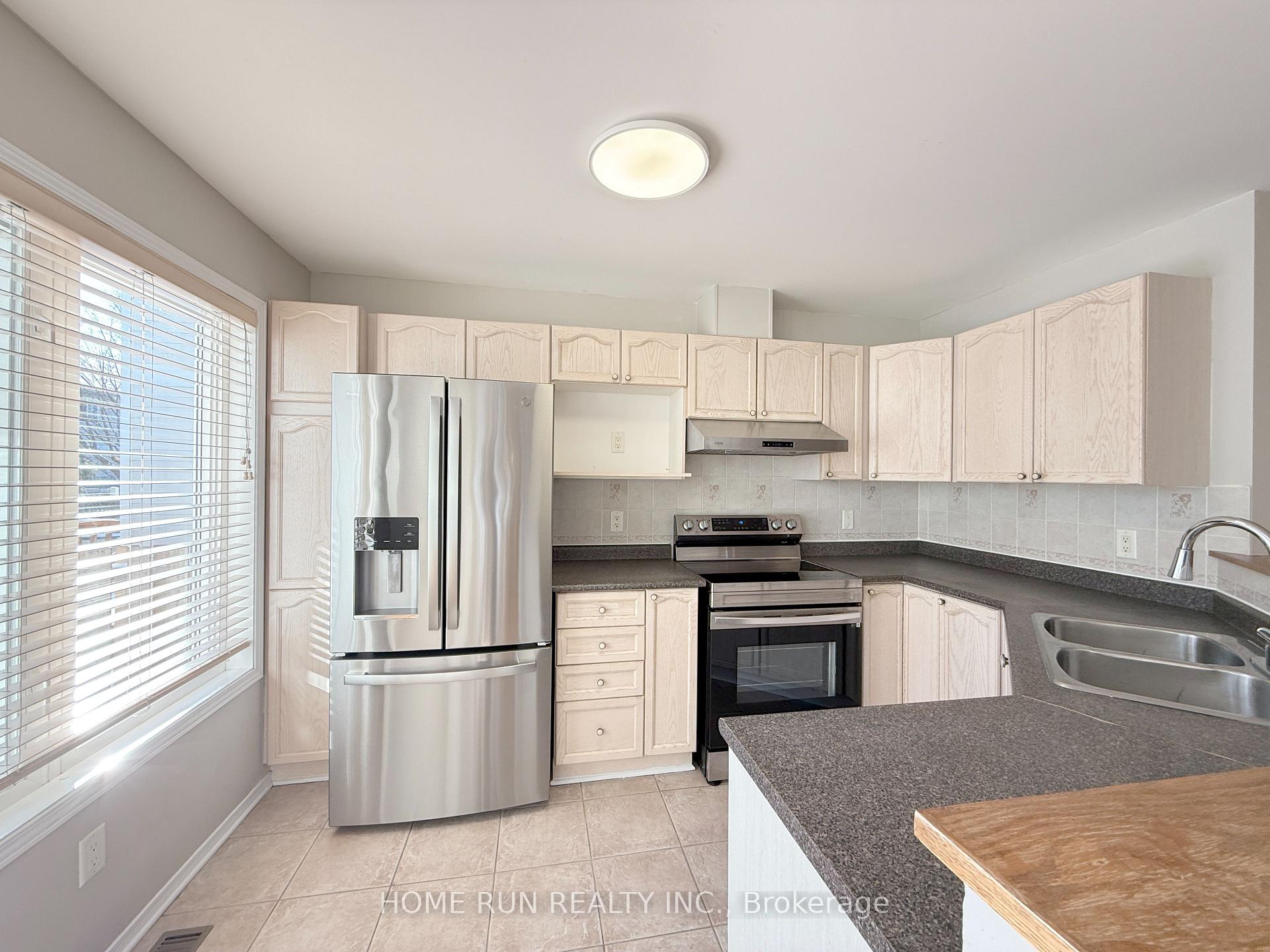 Photo 8 of 48 Coleridge Street, Ottawa, Central Park — HOMEH