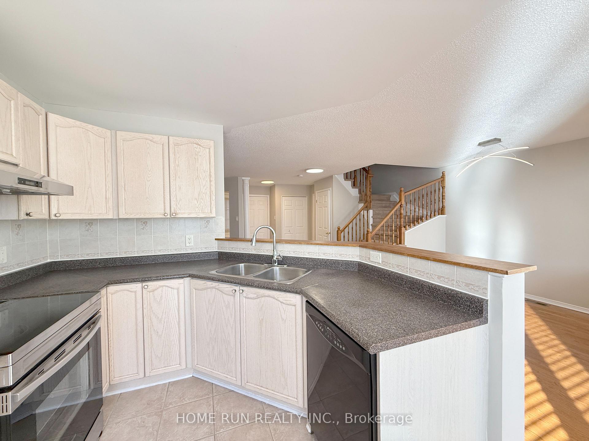 Photo 14 of 48 Coleridge Street, Ottawa, Central Park — HOMEH