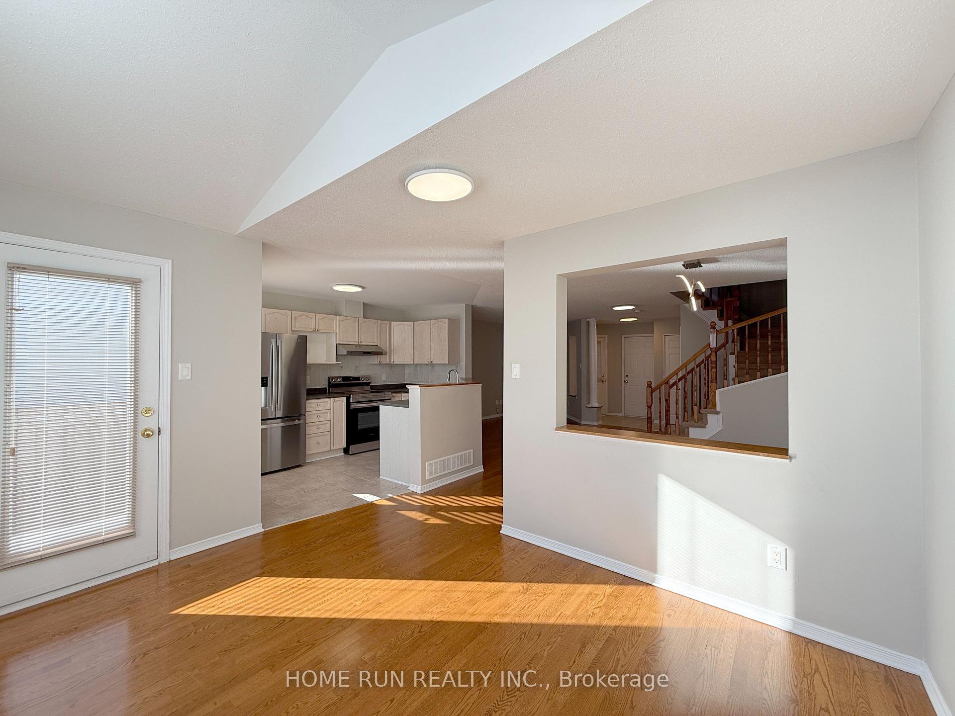 Photo 15 of 48 Coleridge Street, Ottawa, Central Park — HOMEH