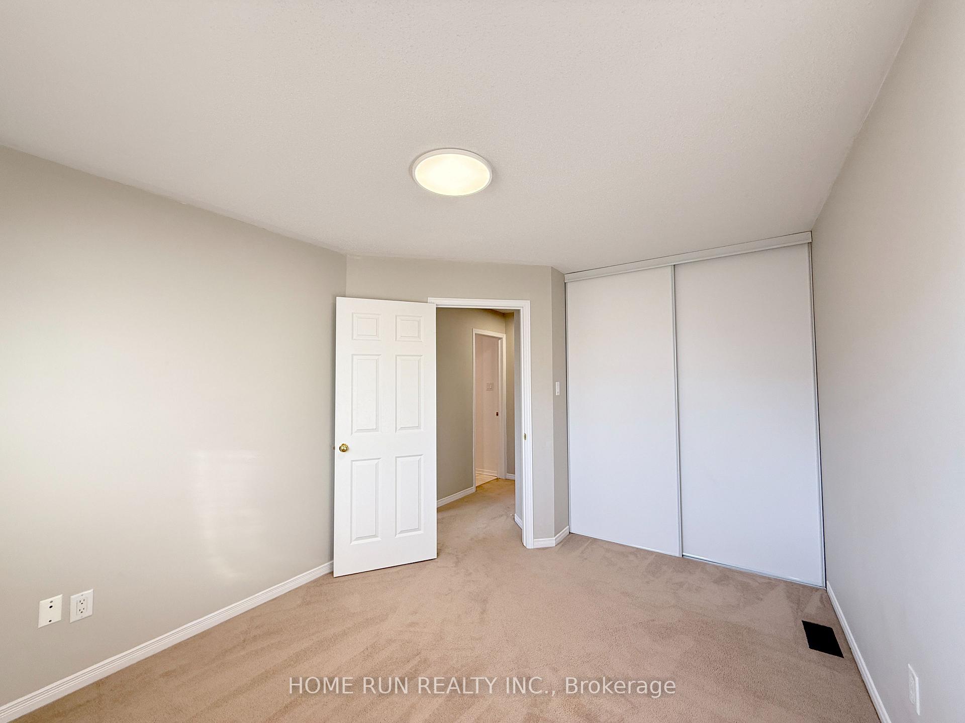 Photo 19 of 48 Coleridge Street, Ottawa, Central Park — HOMEH