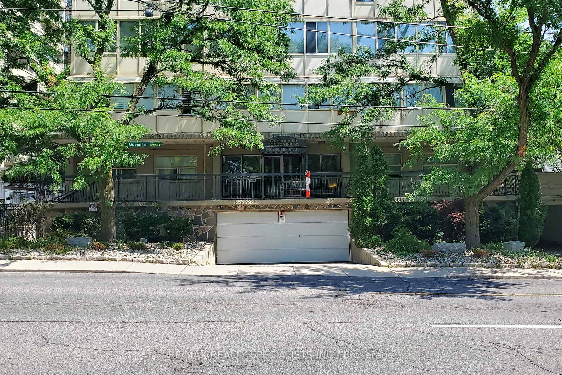 Photo 5 of Unit 406, 101 Queen Street S, Hamilton, Durand — HOMEH