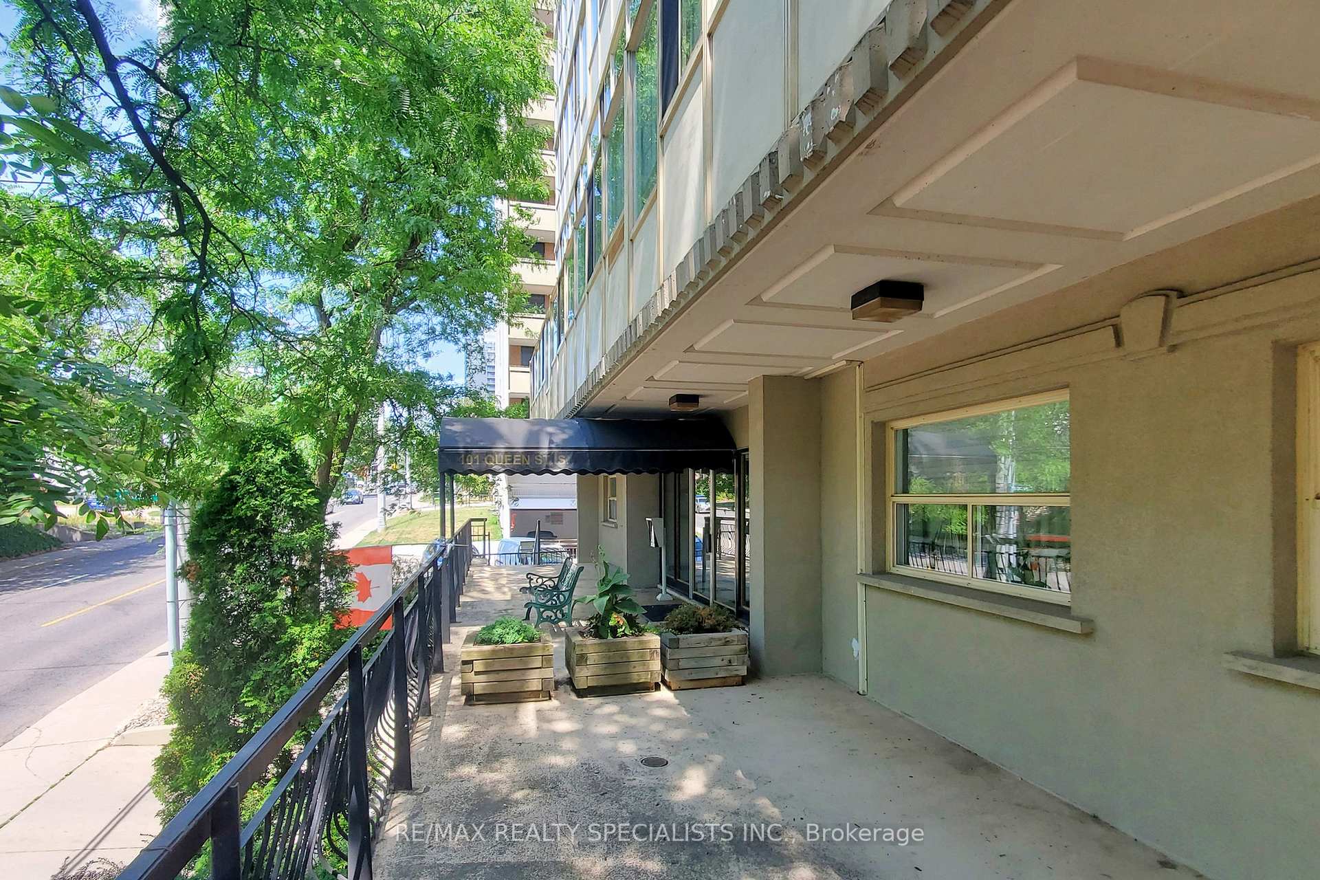 Photo 8 of Unit 406, 101 Queen Street S, Hamilton, Durand — HOMEH