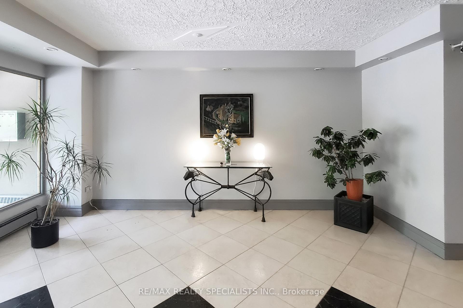 Photo 13 of Unit 406, 101 Queen Street S, Hamilton, Durand — HOMEH