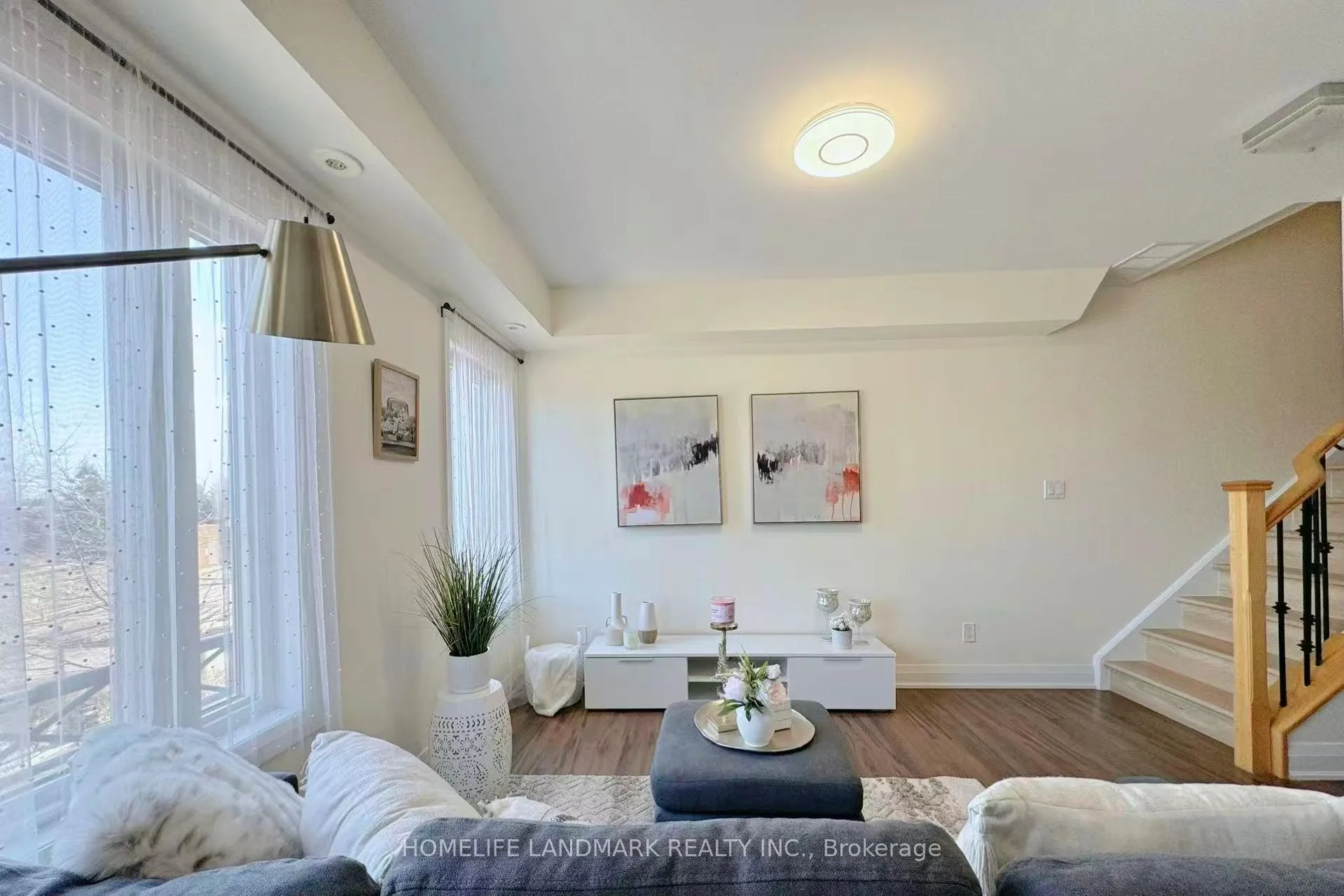 Photo 8 of Unit 215, 320 John Street, Markham, Aileen-Willowbrook — HOMEH