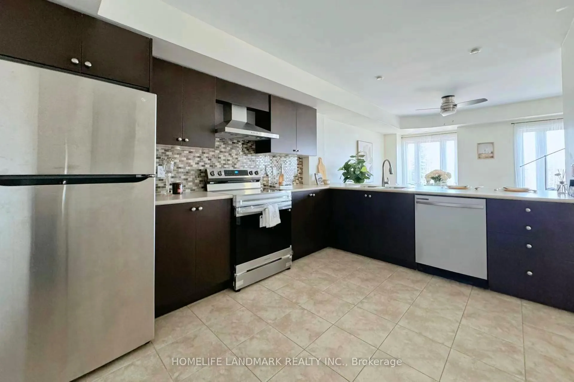 Photo 11 of Unit 215, 320 John Street, Markham, Aileen-Willowbrook — HOMEH