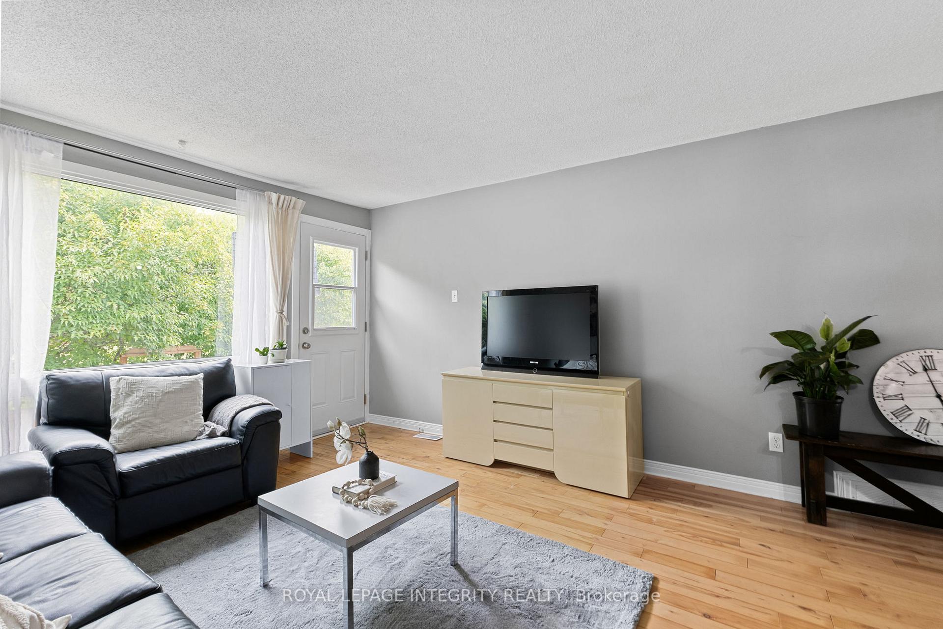 Photo 12 of 316 Woodfield Drive, Ottawa, Tanglewood — HOMEH