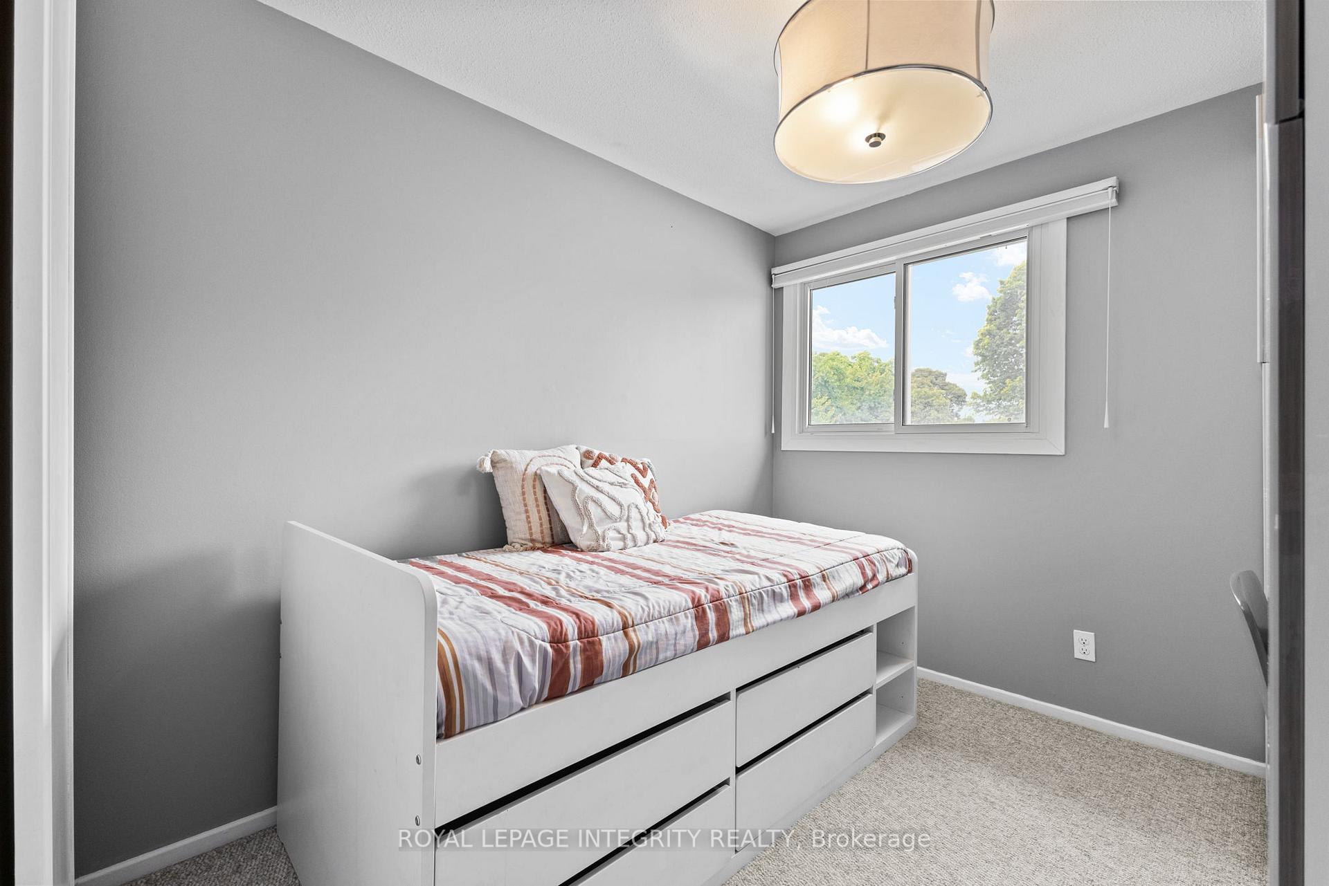 Photo 19 of 316 Woodfield Drive, Ottawa, Tanglewood — HOMEH