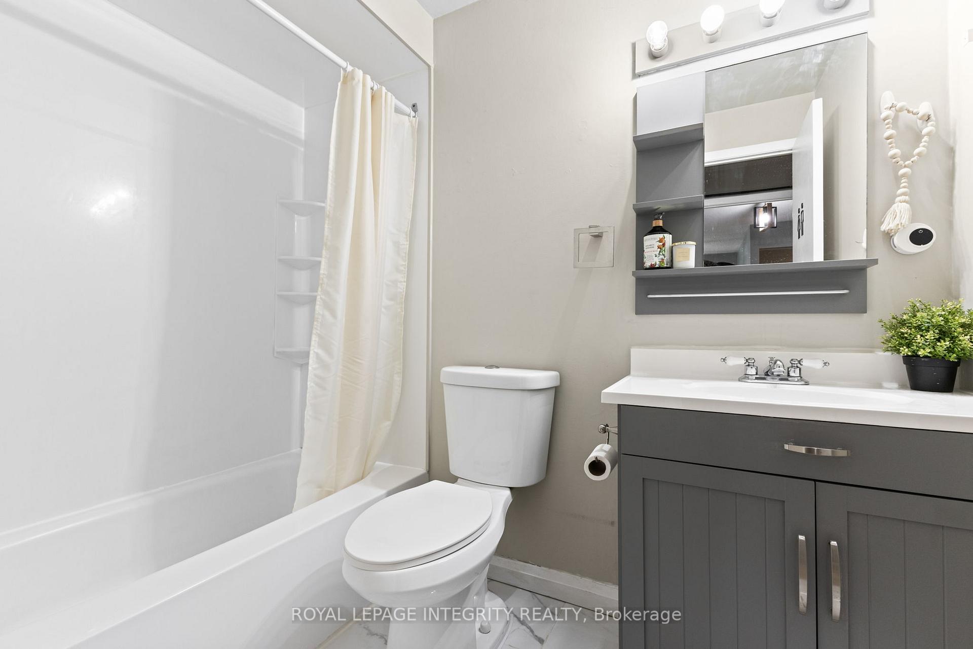 Photo 20 of 316 Woodfield Drive, Ottawa, Tanglewood — HOMEH
