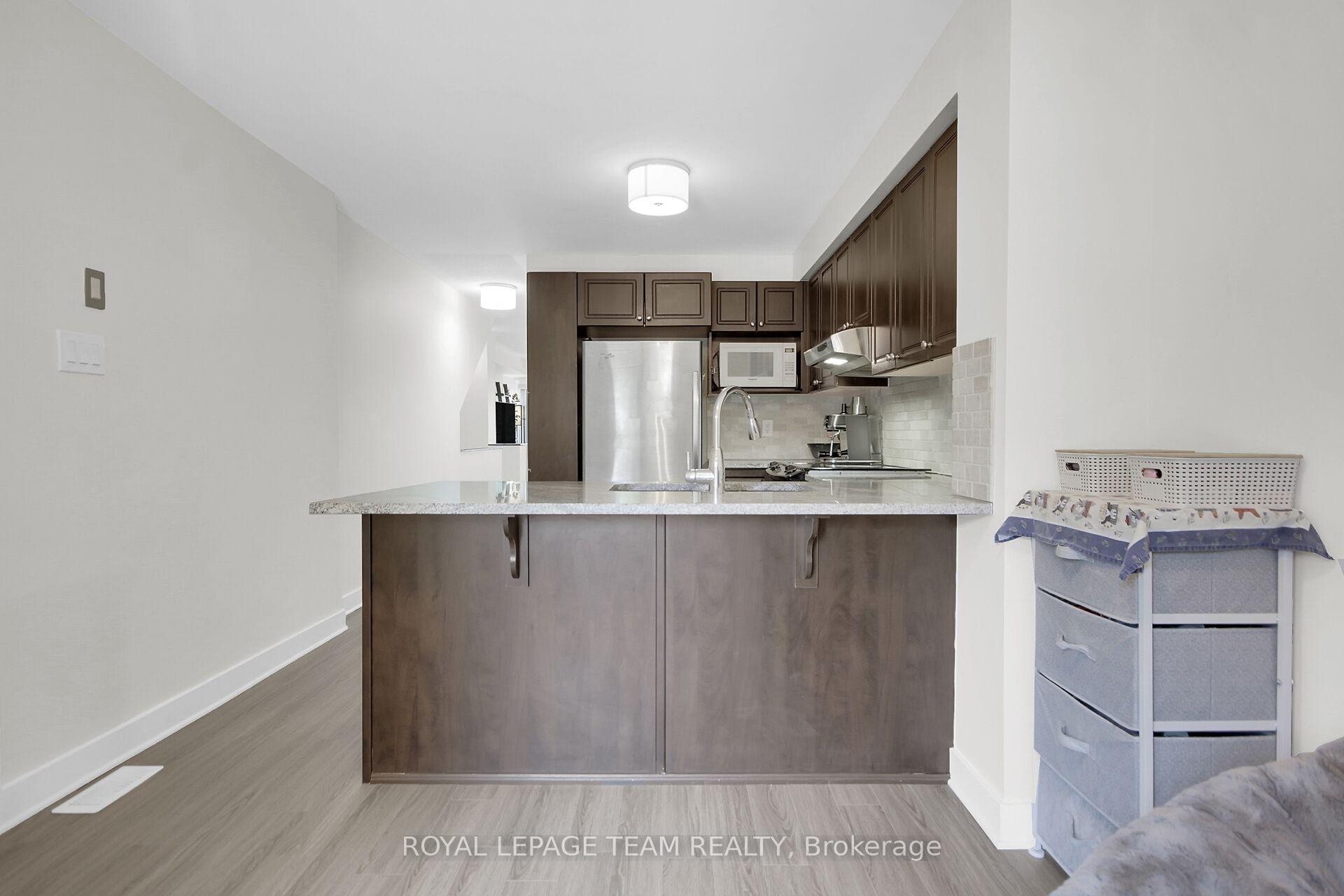 Photo 18 of 26 Argent Private, Ottawa, Kanata - Morgan's Grant/South March — HOMEH