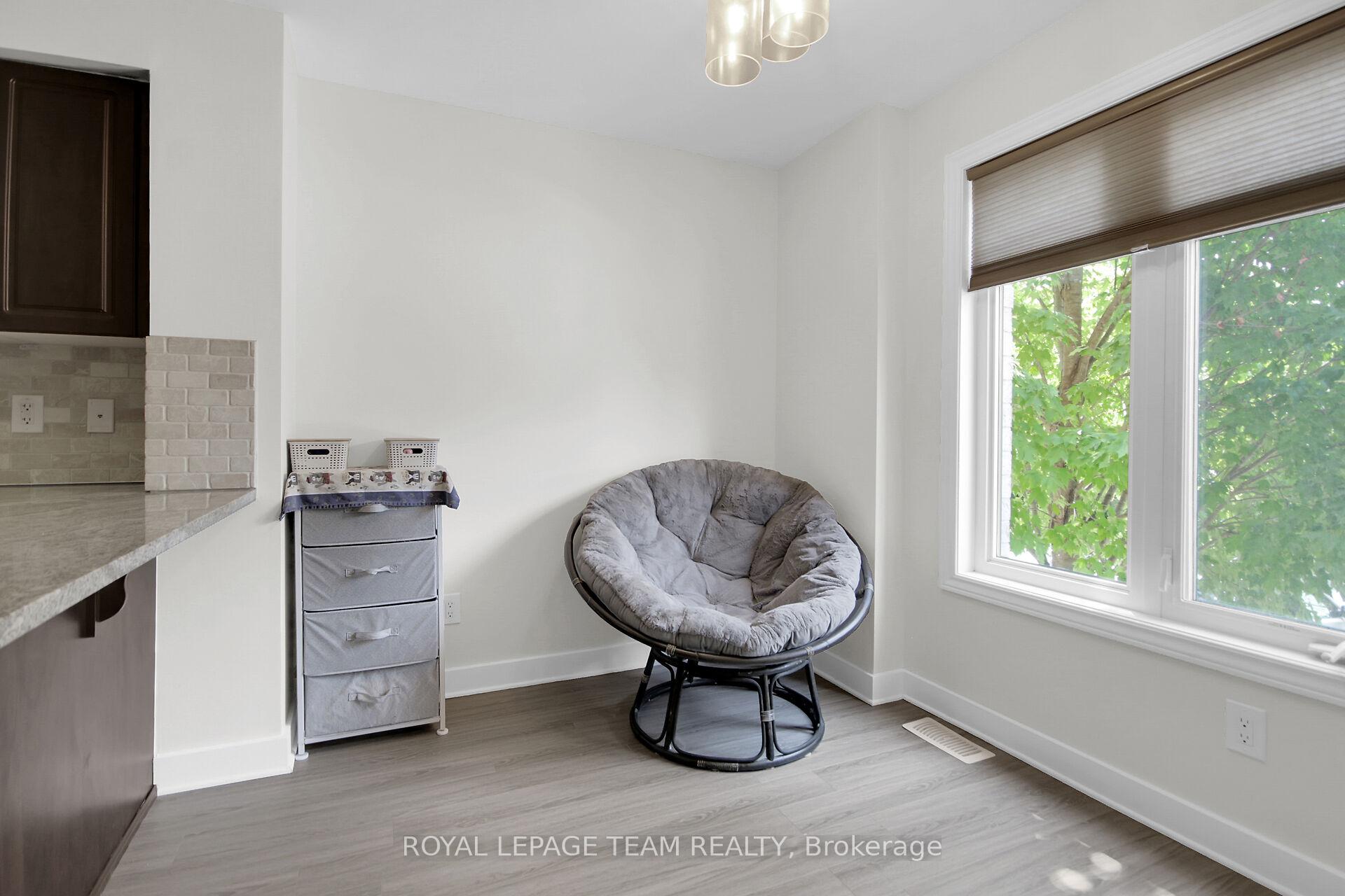 Photo 19 of 26 Argent Private, Ottawa, Kanata - Morgan's Grant/South March — HOMEH