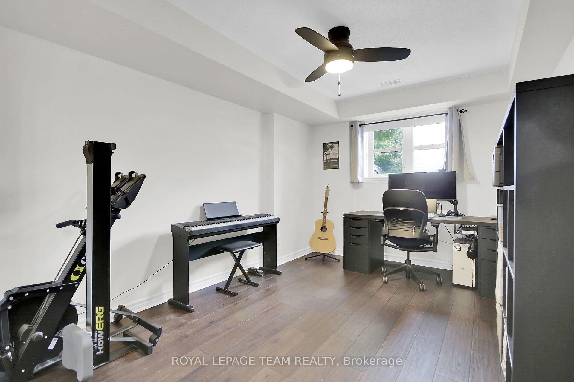Photo 27 of 26 Argent Private, Ottawa, Kanata - Morgan's Grant/South March — HOMEH