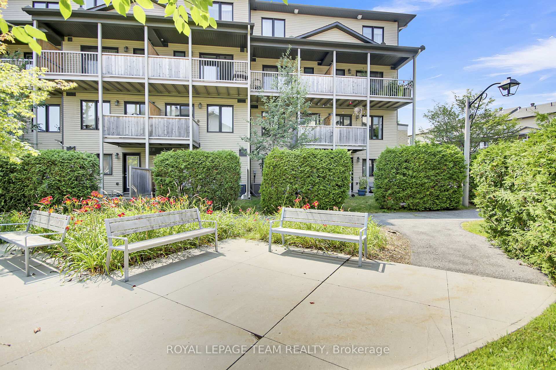 Photo 34 of 26 Argent Private, Ottawa, Kanata - Morgan's Grant/South March — HOMEH