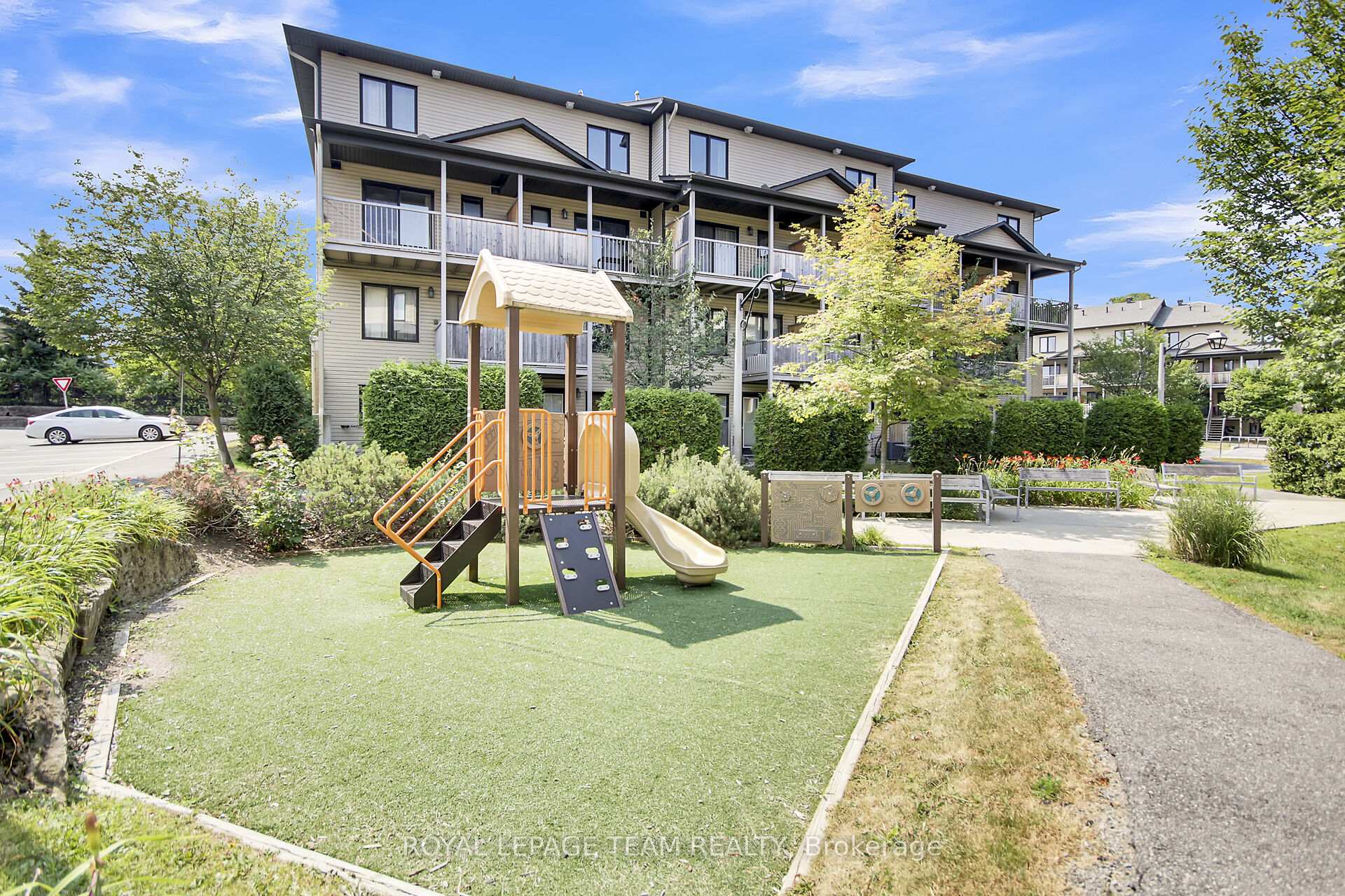 Photo 35 of 26 Argent Private, Ottawa, Kanata - Morgan's Grant/South March — HOMEH
