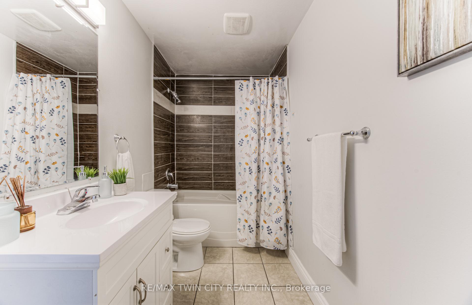 Photo 19 of Unit 101, 276 Eiwo Court, Waterloo — HOMEH