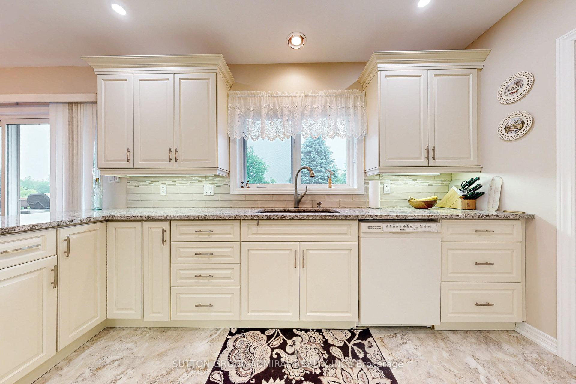 Photo 19 of 107 Bella Vista Trail, New Tecumseth, Rural New Tecumseth — HOMEH