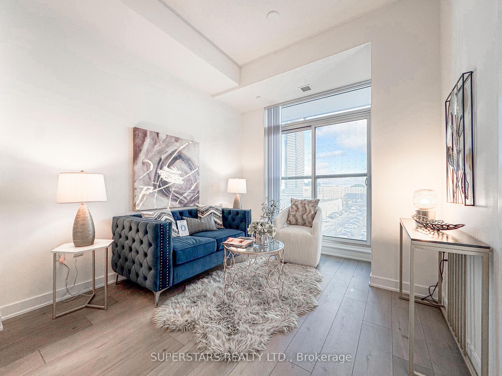 Photo 4 of Unit 519, 10 Honeycrisp Crescent, Vaughan, Vaughan Corporate Centre — HOMEH