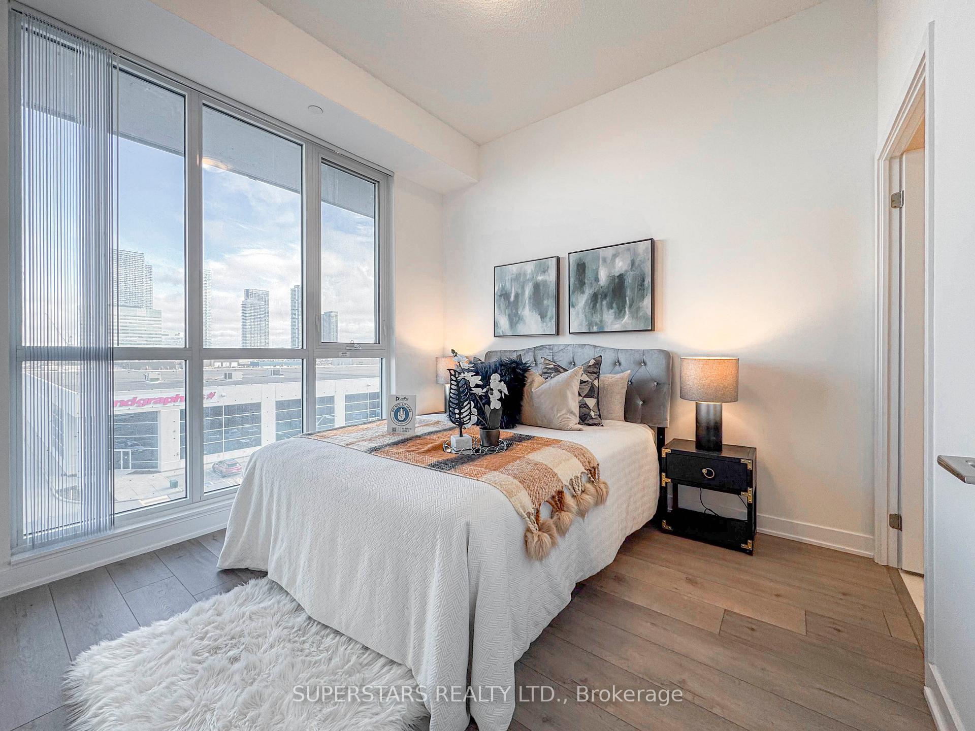 Photo 13 of Unit 519, 10 Honeycrisp Crescent, Vaughan, Vaughan Corporate Centre — HOMEH