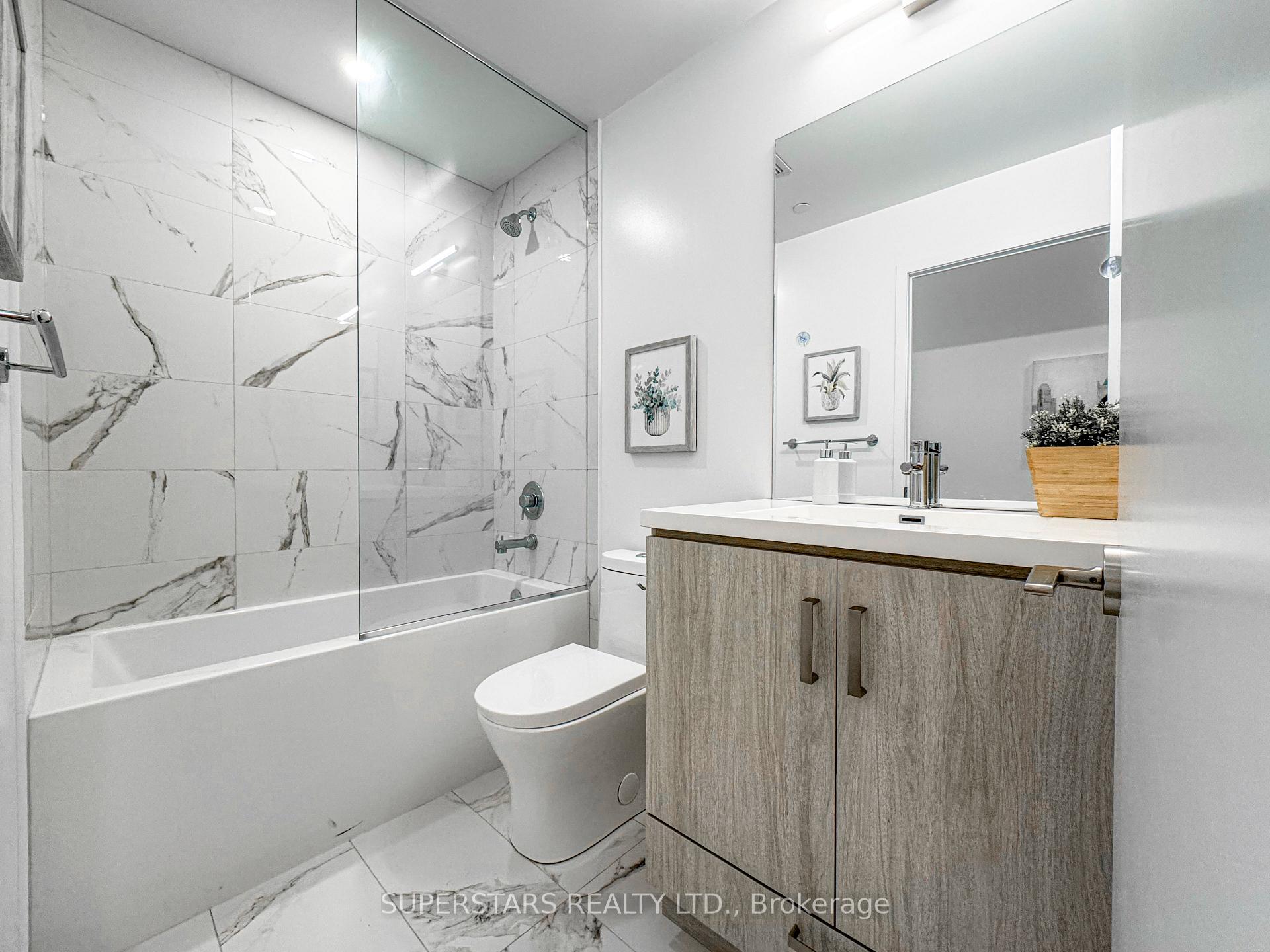 Photo 20 of Unit 519, 10 Honeycrisp Crescent, Vaughan, Vaughan Corporate Centre — HOMEH