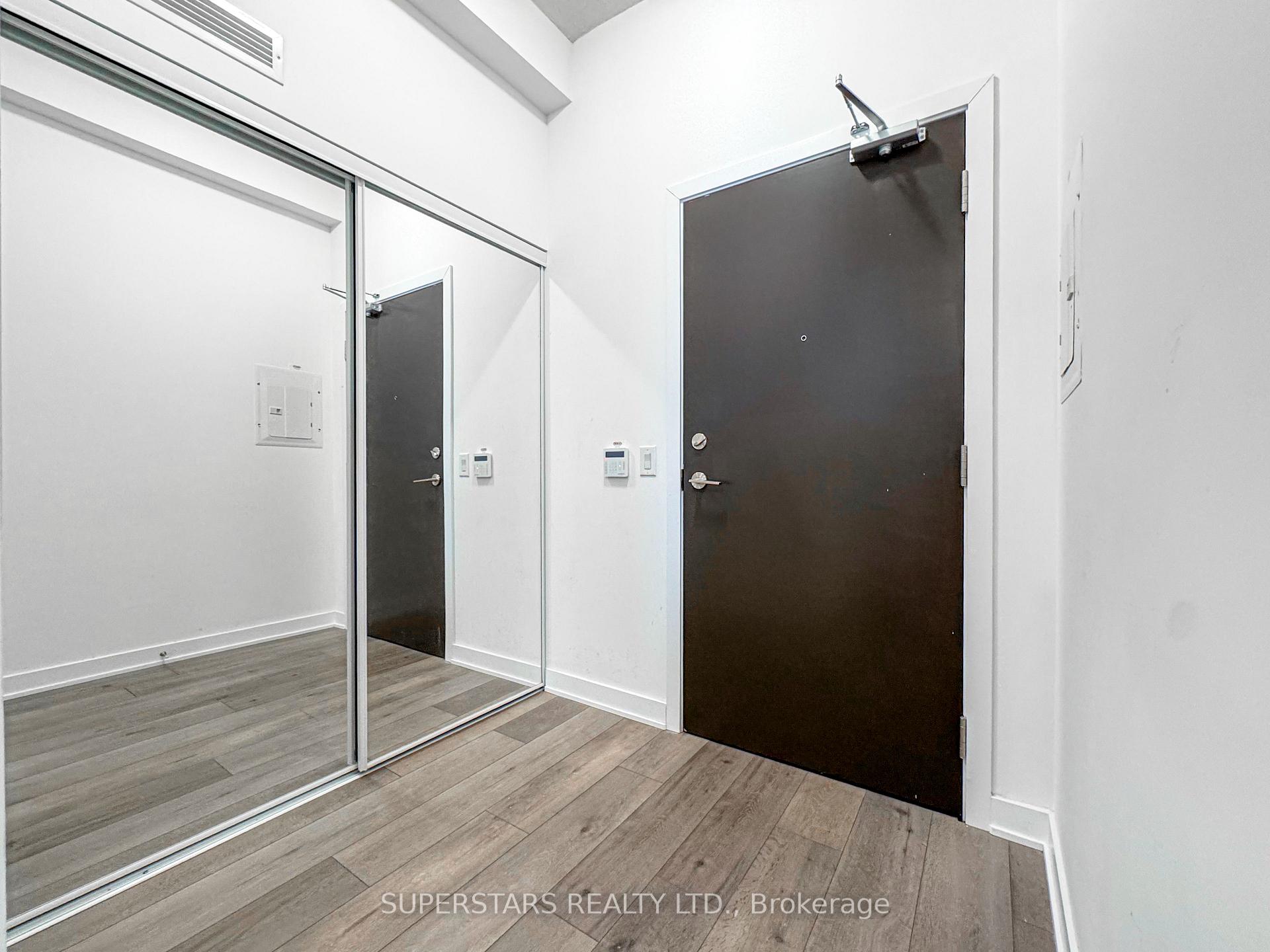 Photo 23 of Unit 519, 10 Honeycrisp Crescent, Vaughan, Vaughan Corporate Centre — HOMEH