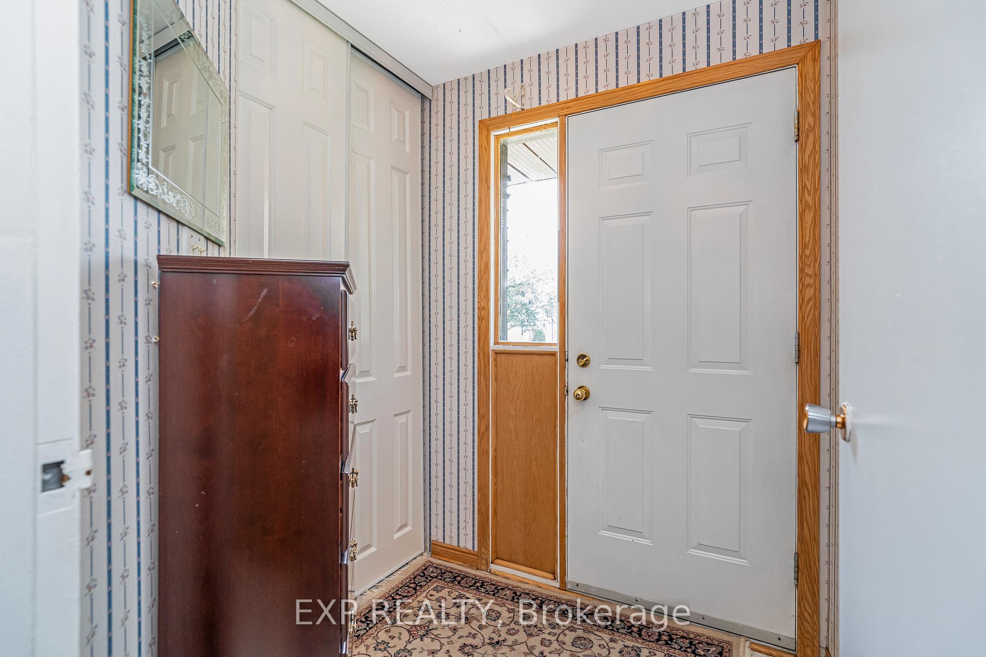 Photo 2 of Unit 11, 3111 Quail Drive, Ottawa, Sawmill Creek/Timbermill — HOMEH