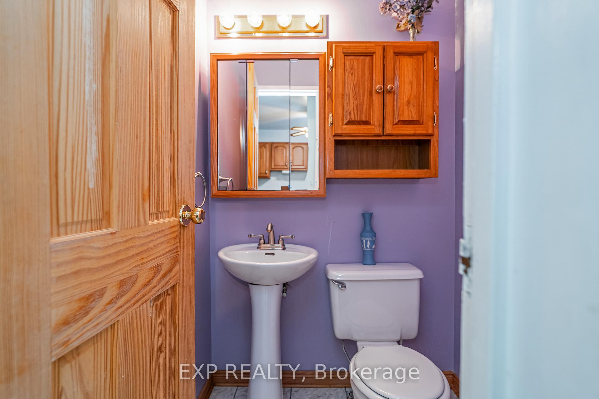 Photo 3 of Unit 11, 3111 Quail Drive, Ottawa, Sawmill Creek/Timbermill — HOMEH