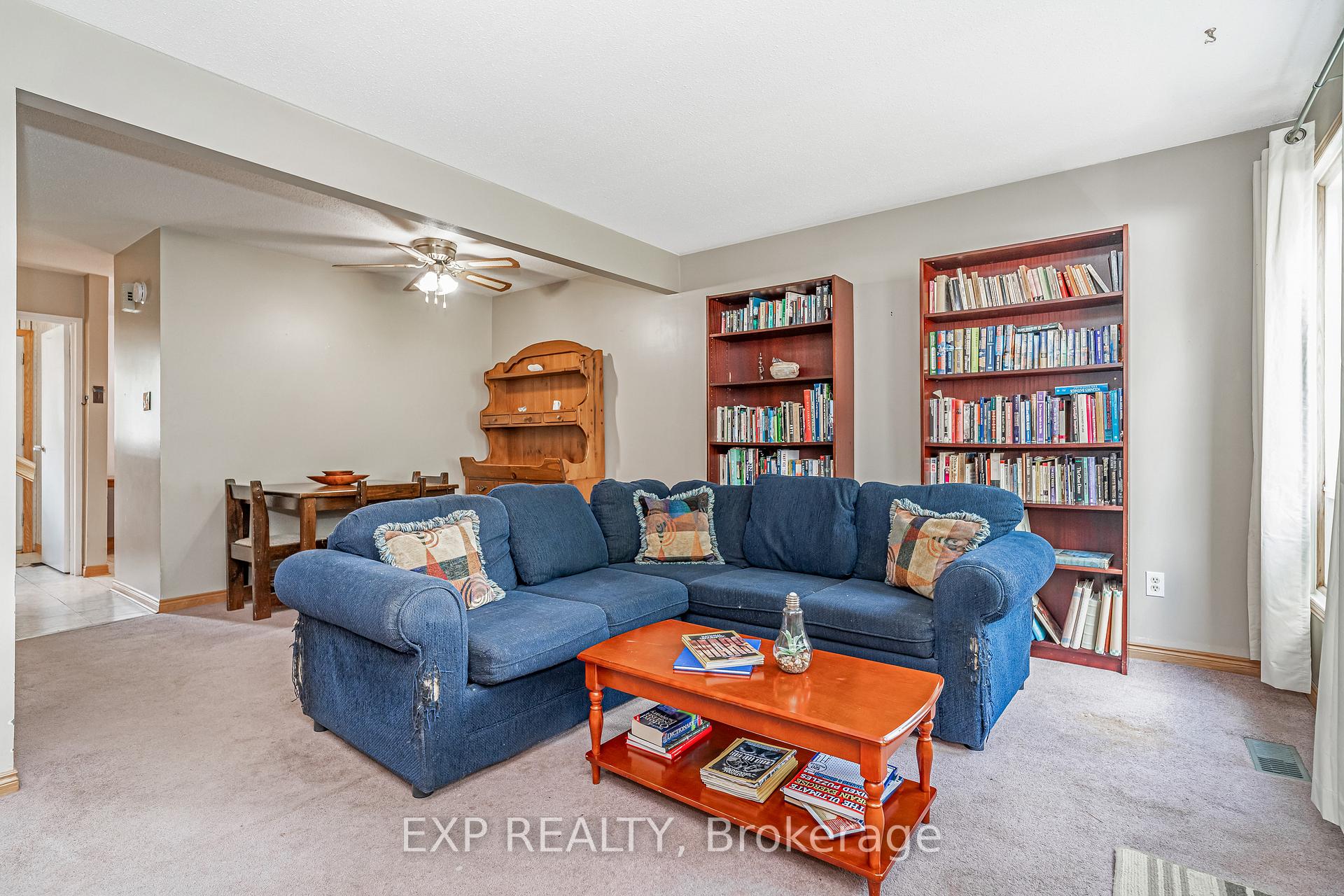 Photo 4 of Unit 11, 3111 Quail Drive, Ottawa, Sawmill Creek/Timbermill — HOMEH