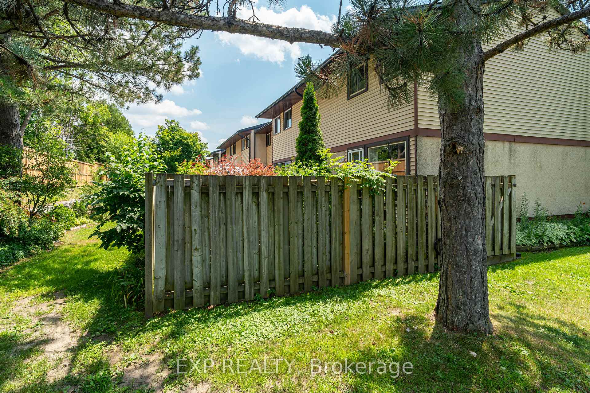 Photo 27 of Unit 11, 3111 Quail Drive, Ottawa, Sawmill Creek/Timbermill — HOMEH