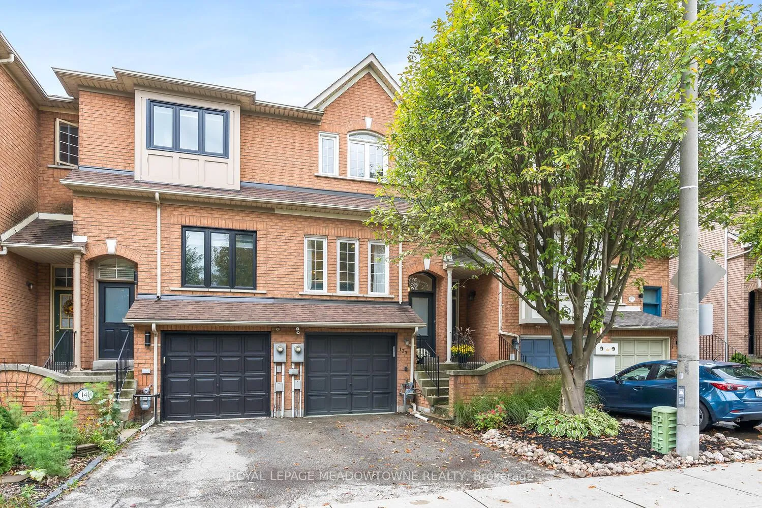 Photo 2 of 139 Harbourview Crescent, Etobicoke, Mimico — HOMEH
