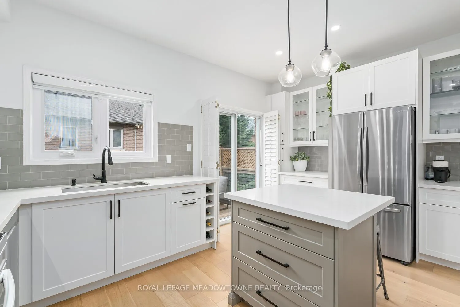 Photo 16 of 139 Harbourview Crescent, Etobicoke, Mimico — HOMEH