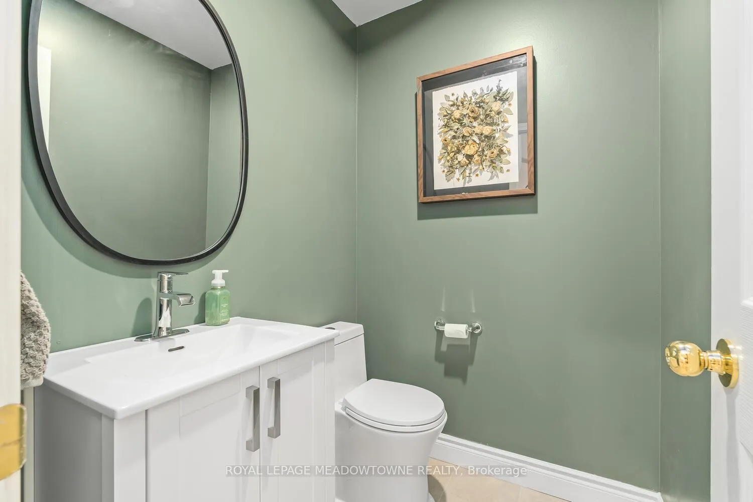 Photo 18 of 139 Harbourview Crescent, Etobicoke, Mimico — HOMEH