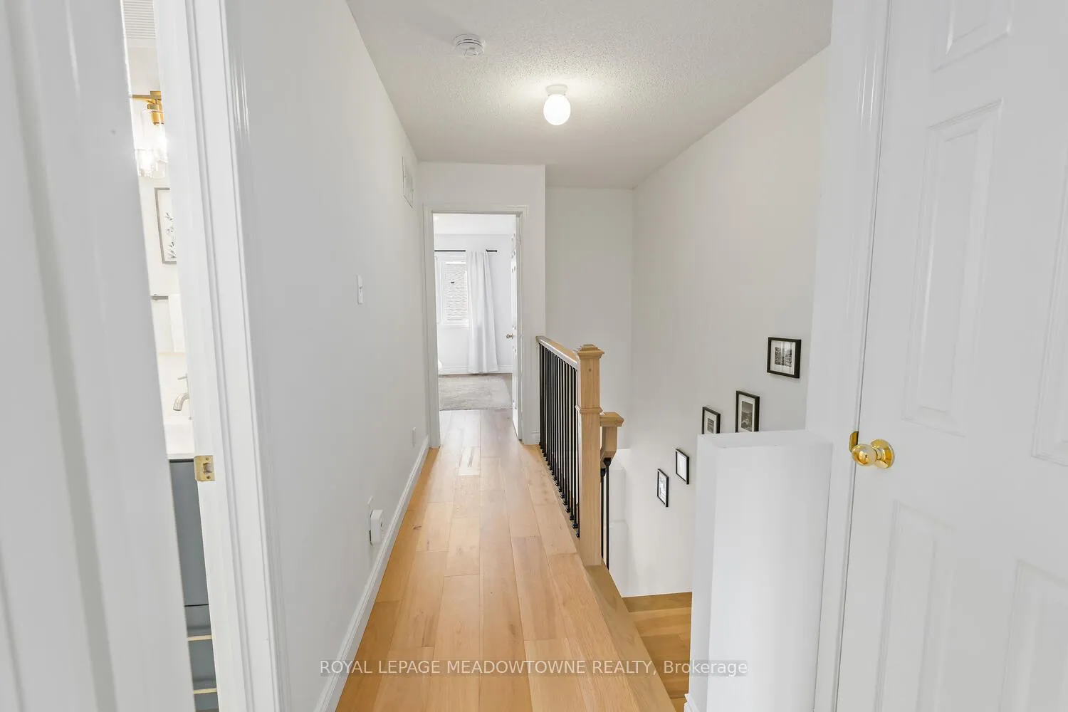 Photo 21 of 139 Harbourview Crescent, Etobicoke, Mimico — HOMEH