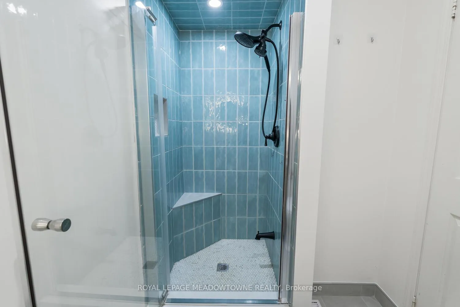 Photo 26 of 139 Harbourview Crescent, Etobicoke, Mimico — HOMEH
